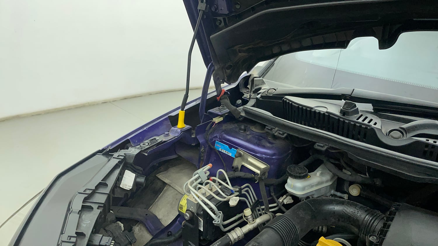 Used 2023 Tata Nexon Fearless Plus S Purple 1.2 Revotron Petrol 7DCA Dual Tone Petrol Automatic engine ENGINE RIGHT SIDE HINGE & APRON VIEW