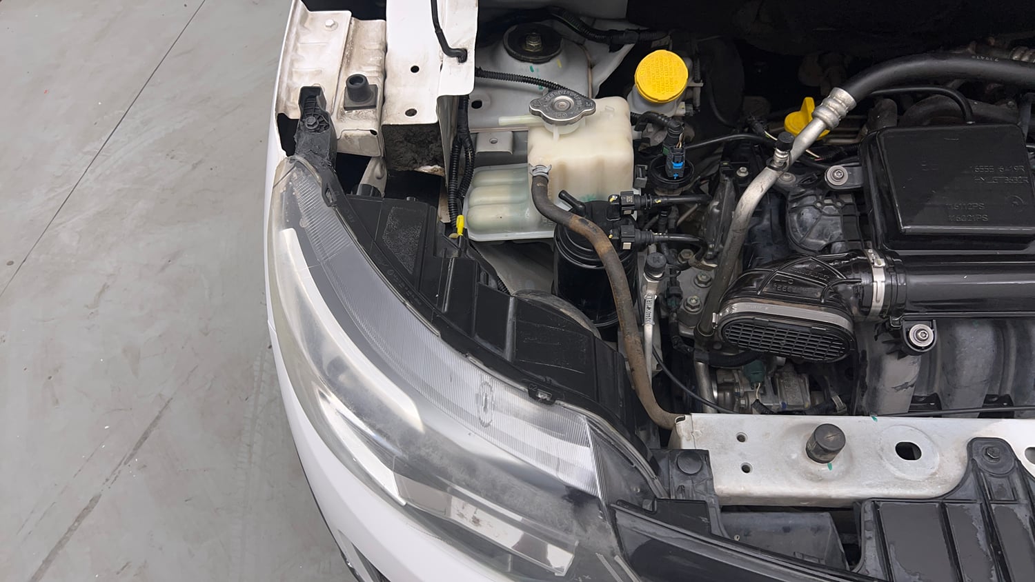 Used 2020 Renault Triber RXZ EASY-R AMT Petrol Automatic engine ENGINE RIGHT SIDE VIEW