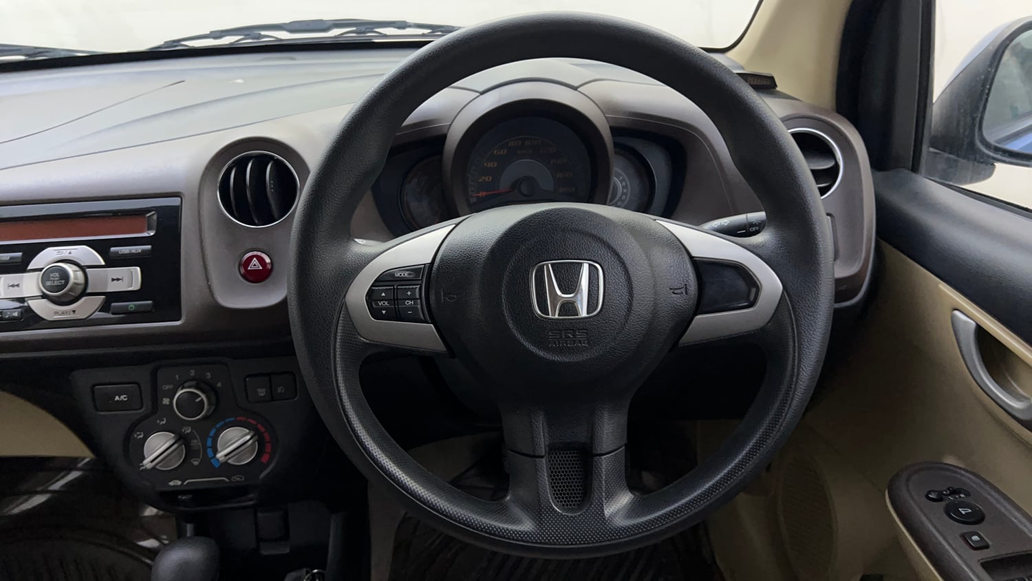 Used 2013 Honda Amaze 1.2 VX AT i-VTEC Petrol Automatic interior STEERING VIEW