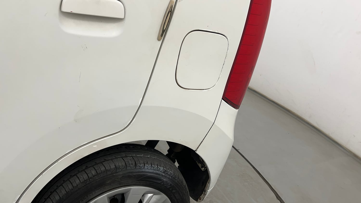 Used 2012 Maruti Suzuki Wagon R 1.0 VXi Petrol Manual dents MINOR DENT