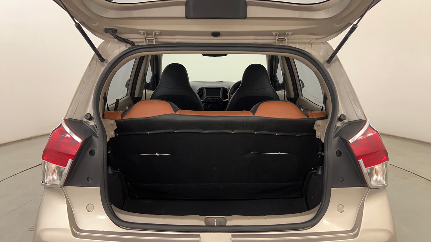 Used 2019 Hyundai Santro Sportz Petrol Manual interior DICKY INSIDE VIEW