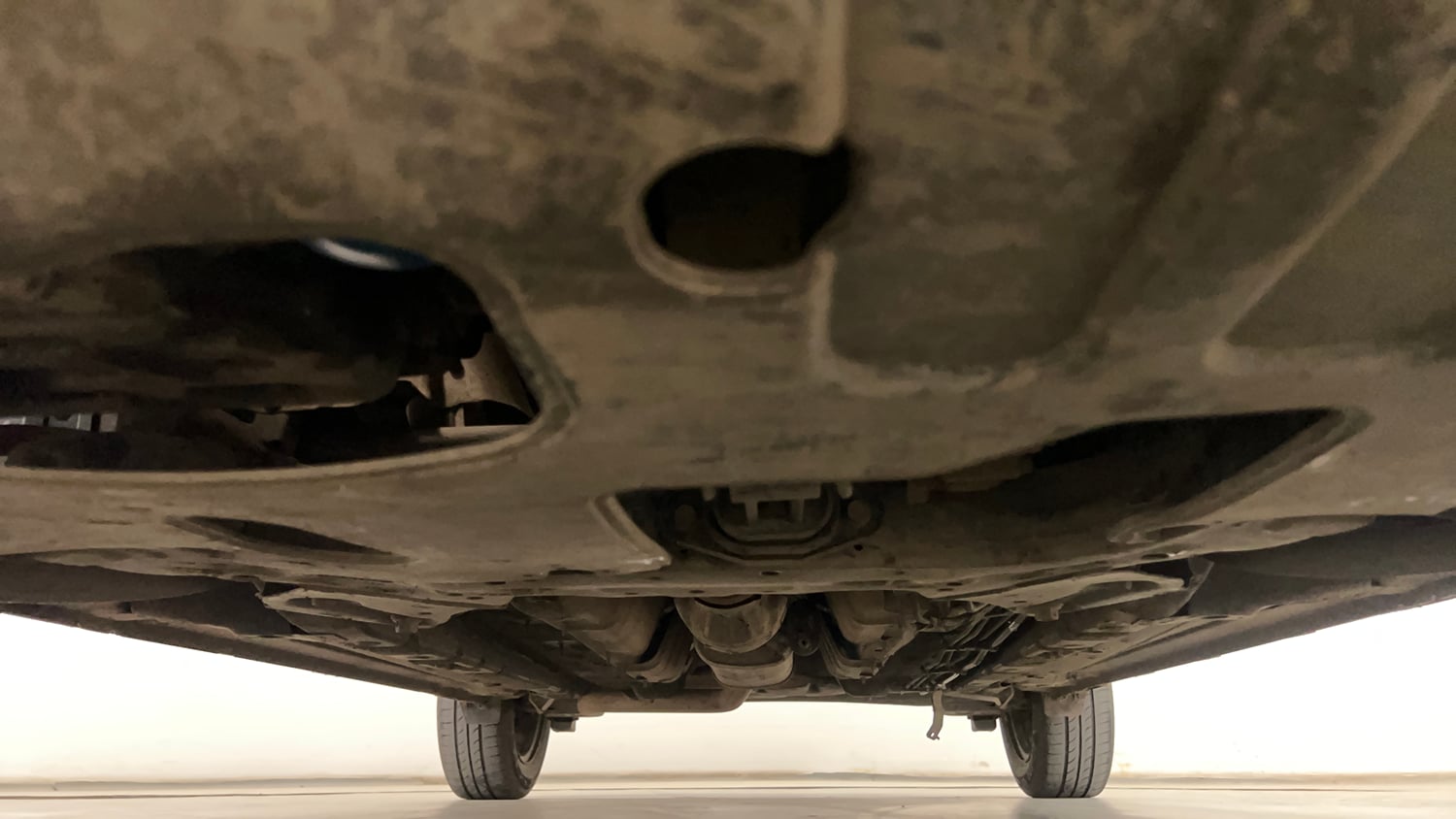 Used 2020 Hyundai Venue S 1.0 Turbo Petrol Manual extra FRONT LEFT UNDERBODY VIEW