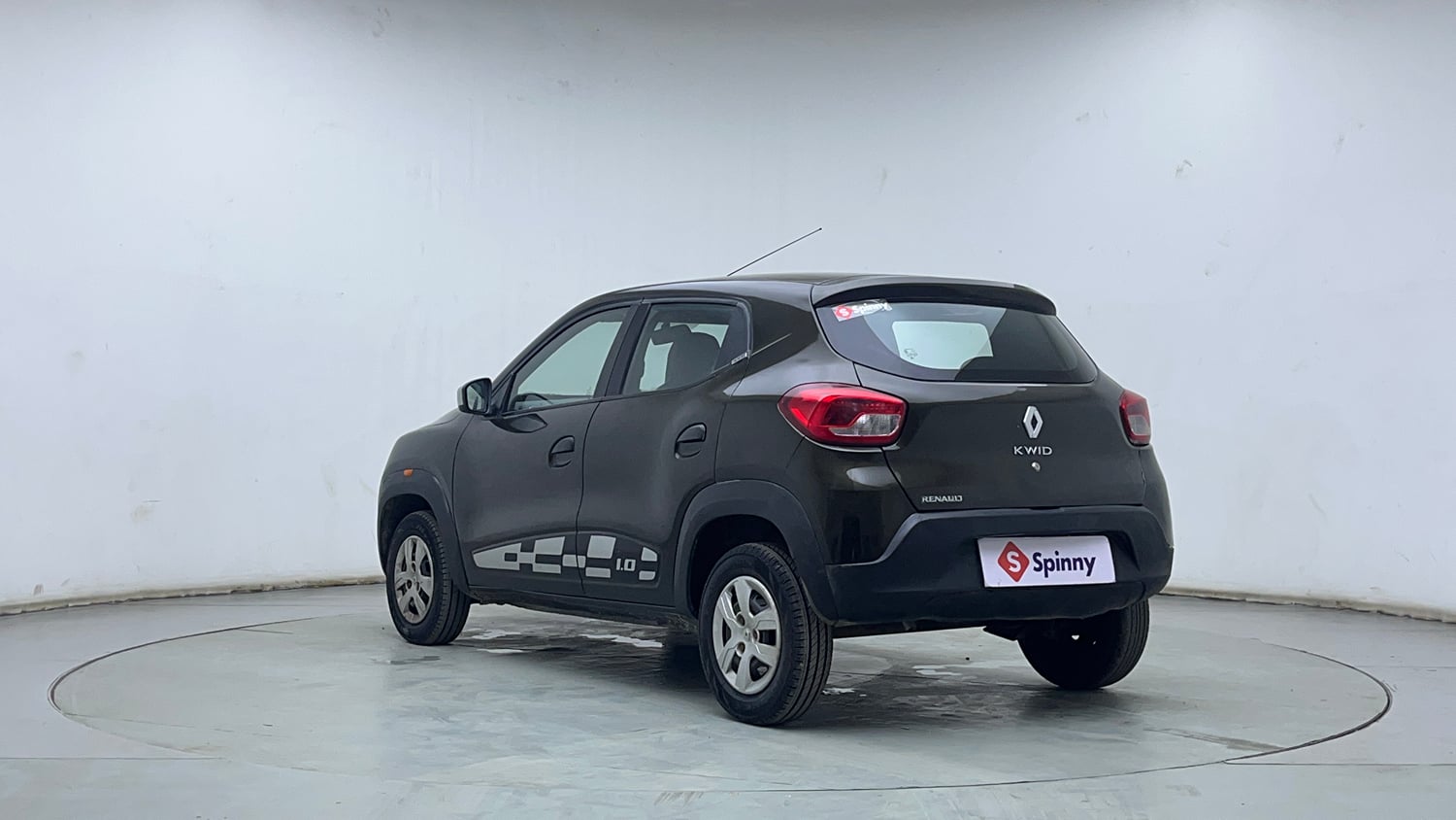 Used 2018 Renault Kwid 1.0 RXT AMT Petrol Automatic exterior LEFT REAR CORNER VIEW