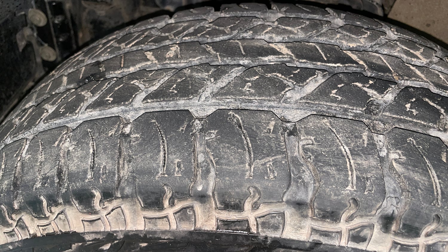 Used 2022 mahindra Thar LX Hard Top Petrol MT 4WD Petrol Manual tyres LEFT FRONT TYRE TREAD VIEW