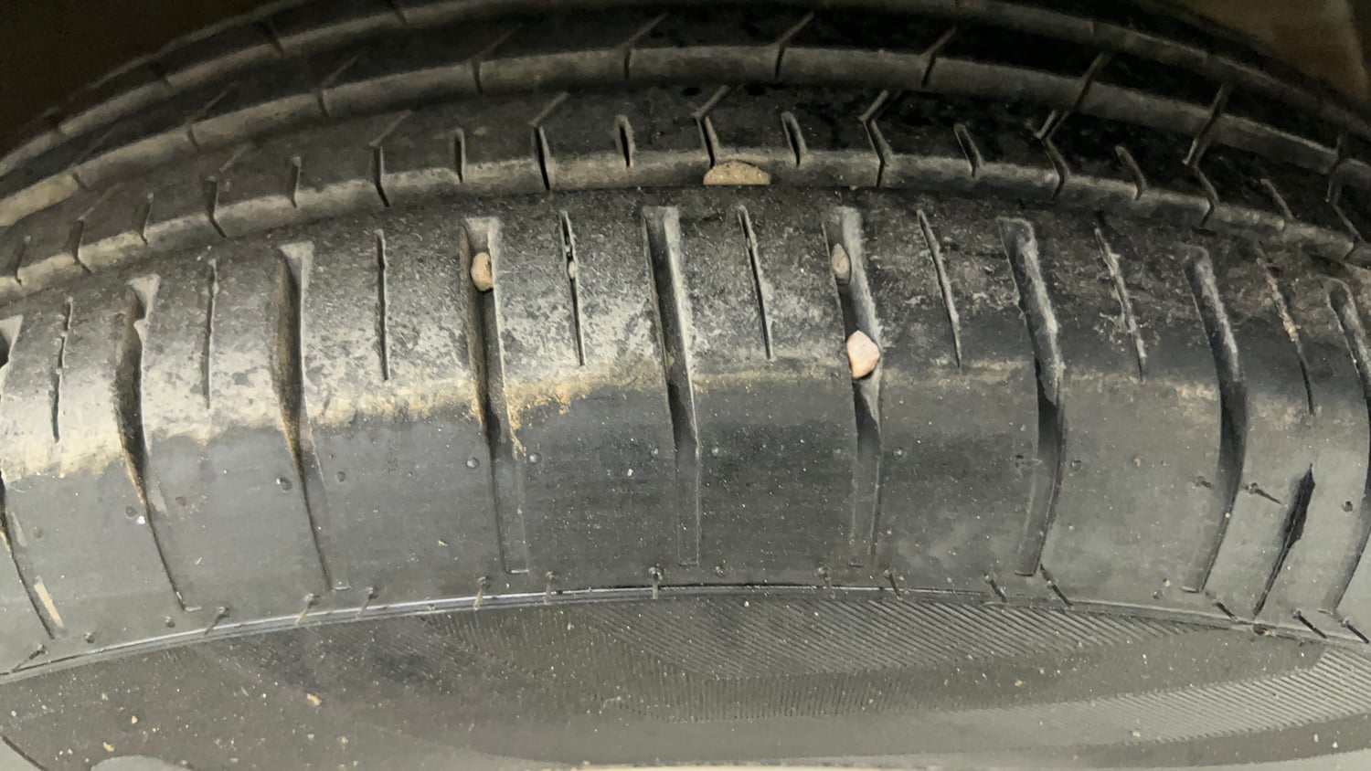 Used 2019 Maruti Suzuki Swift ZXi Petrol Manual tyres RIGHT FRONT TYRE TREAD VIEW