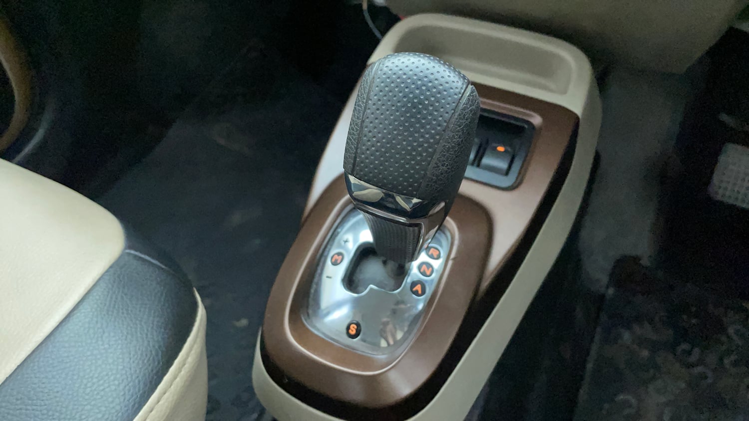 Used 2015 Tata Nano Twist XTA Petrol Automatic interior GEAR  KNOB VIEW
