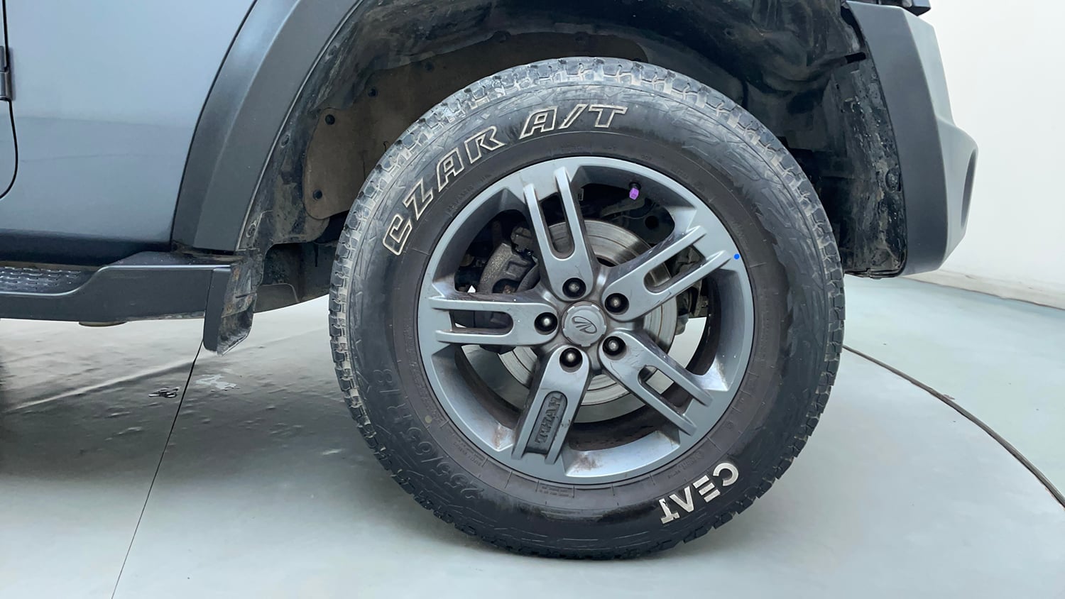 Used 2022 mahindra Thar LX Hard Top Petrol MT 4WD Petrol Manual tyres RIGHT FRONT TYRE RIM VIEW