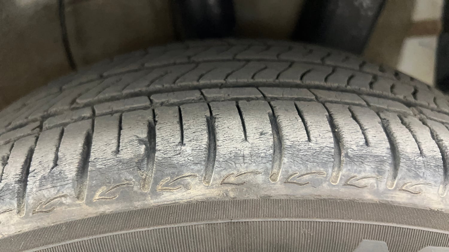 Used 2024 Hyundai Grand i10 Nios Asta 1.2 Kappa AMT Petrol Automatic tyres LEFT REAR TYRE TREAD VIEW