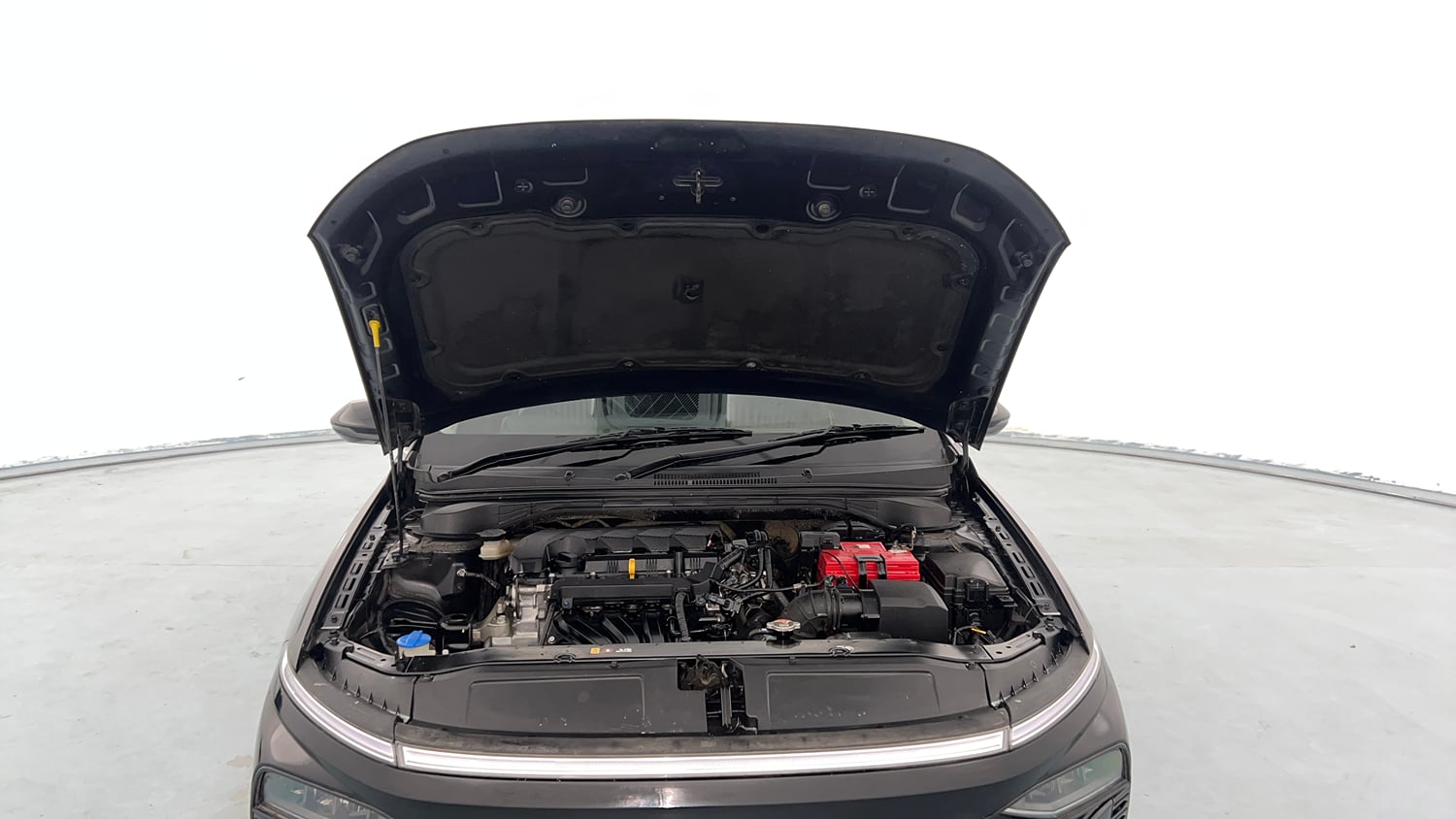 Used 2023 Hyundai Verna SX 1.5 Petrol MT Petrol Manual engine ENGINE & BONNET OPEN FRONT VIEW