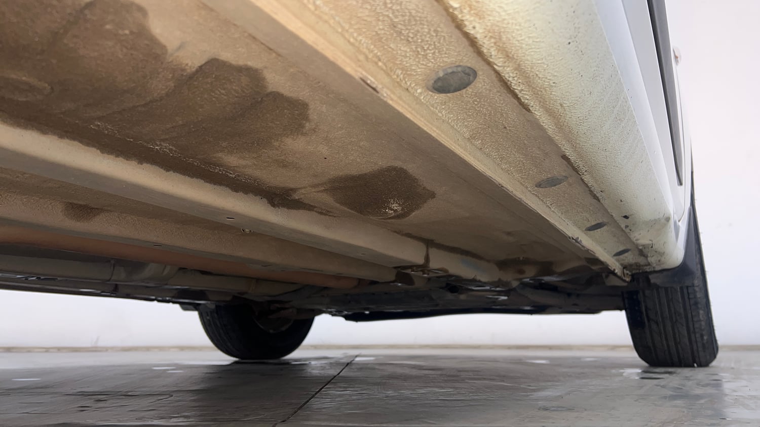 Used 2019 Hyundai Elite i20 Magna Plus 1.2 Petrol Manual extra REAR RIGHT UNDERBODY VIEW