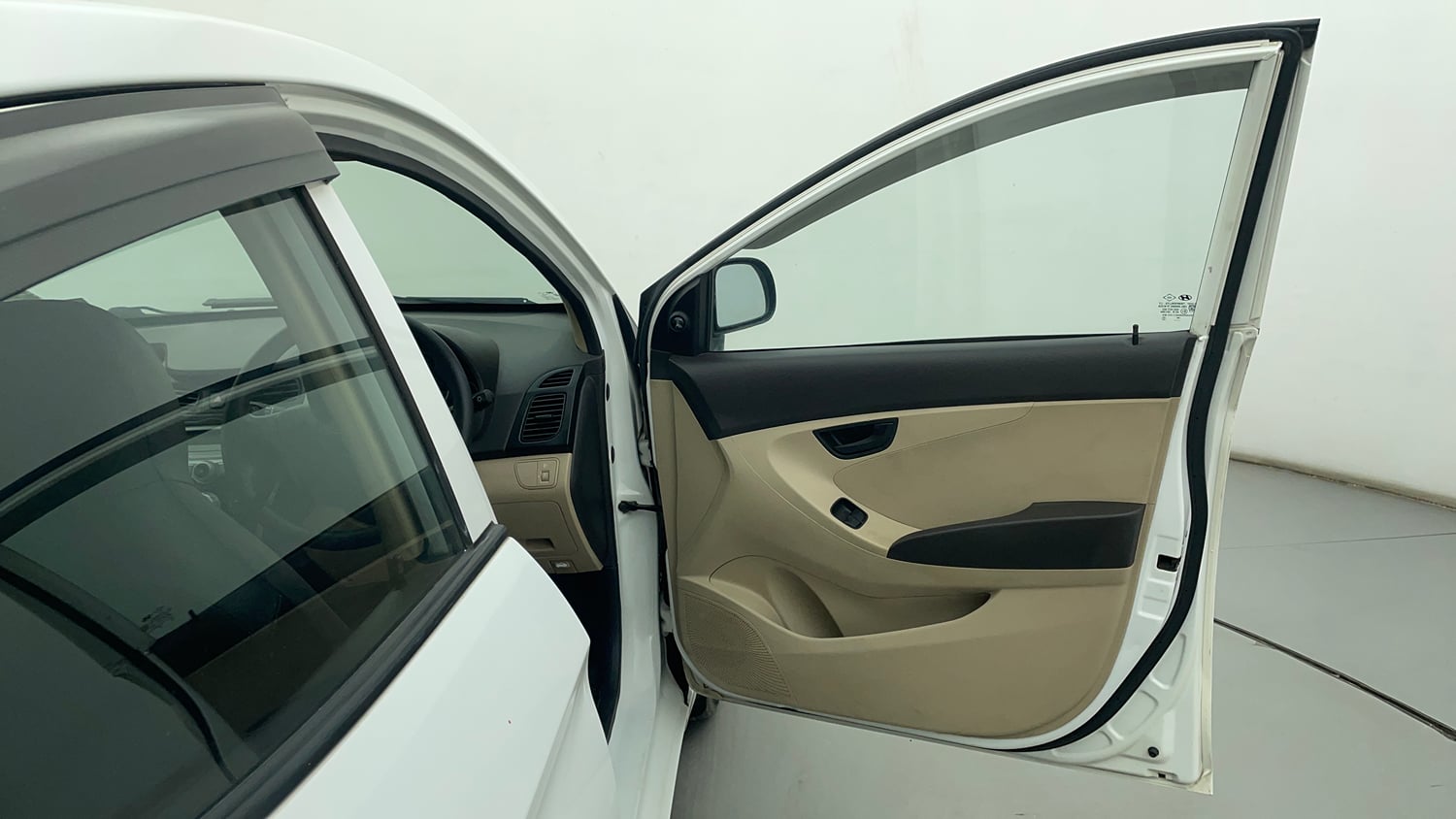 Used 2015 Hyundai Eon Magna + Petrol Manual interior RIGHT FRONT DOOR OPEN VIEW