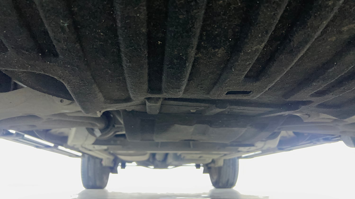 Used 2022 Mahindra Scorpio N Z8 L Petrol AT 7 STR Petrol Automatic extra FRONT LEFT UNDERBODY VIEW