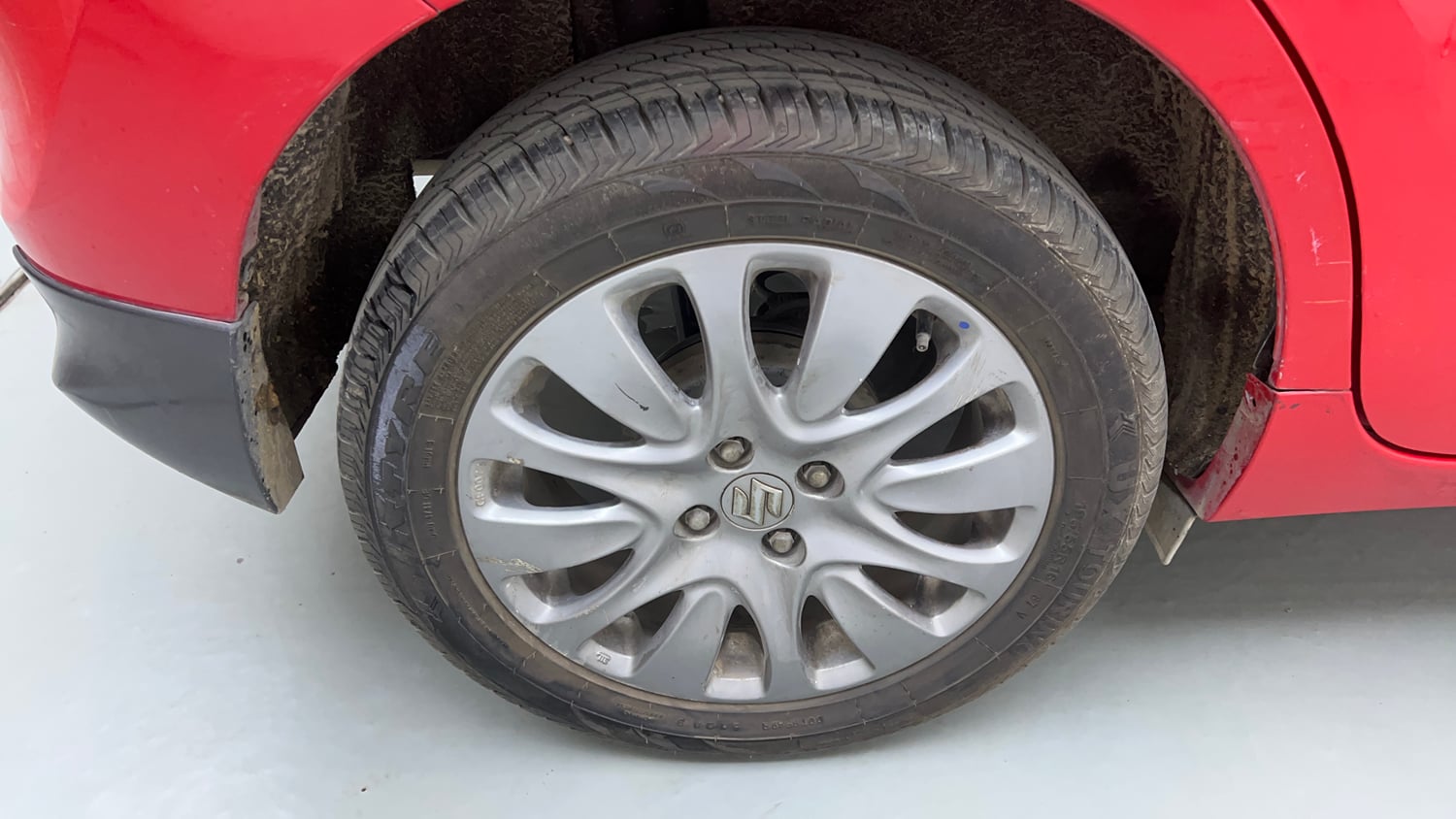Used 2018 Maruti Suzuki Baleno Alpha 1.2 AT Petrol Automatic tyres RIGHT REAR TYRE RIM VIEW