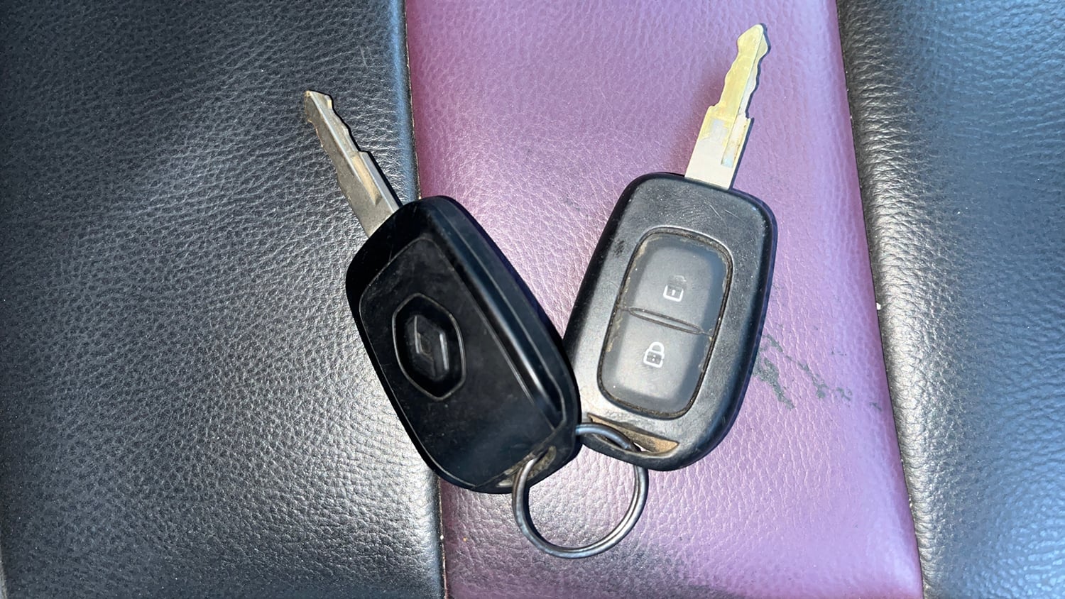 Used 2018 Renault Kwid 1.0 RXT AMT Petrol Automatic extra CAR KEY VIEW