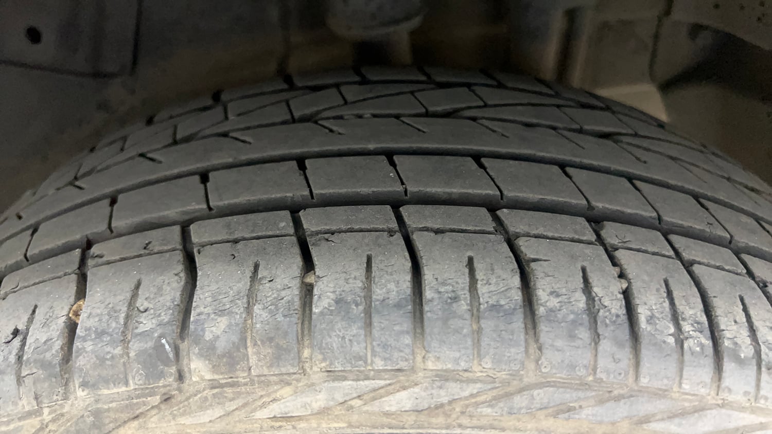 Used 2021 Tata Nexon XZA Plus Petrol Automatic tyres LEFT REAR TYRE TREAD VIEW