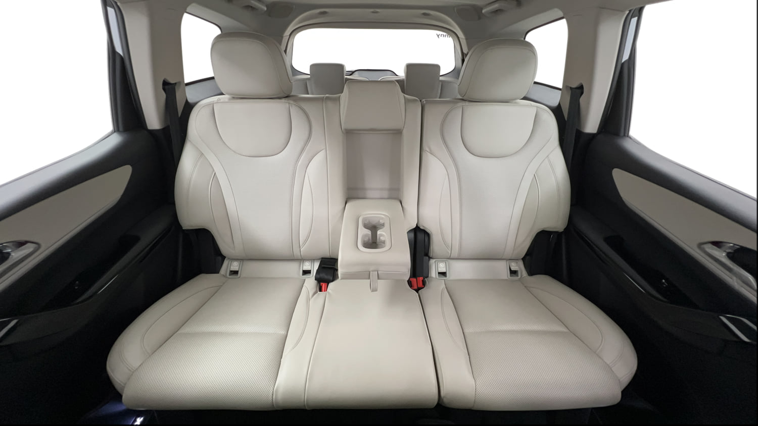 Used 2024 Mahindra XUV700 AX7 Luxury Pack Petrol AT 7 STR Petrol Automatic interior REAR SEAT CONDITION VIEW