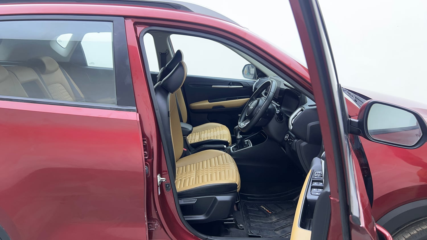 Used 2024 Kia Sonet HTX Plus 1.5 Diesel MT Diesel Manual interior RIGHT SIDE FRONT DOOR CABIN VIEW