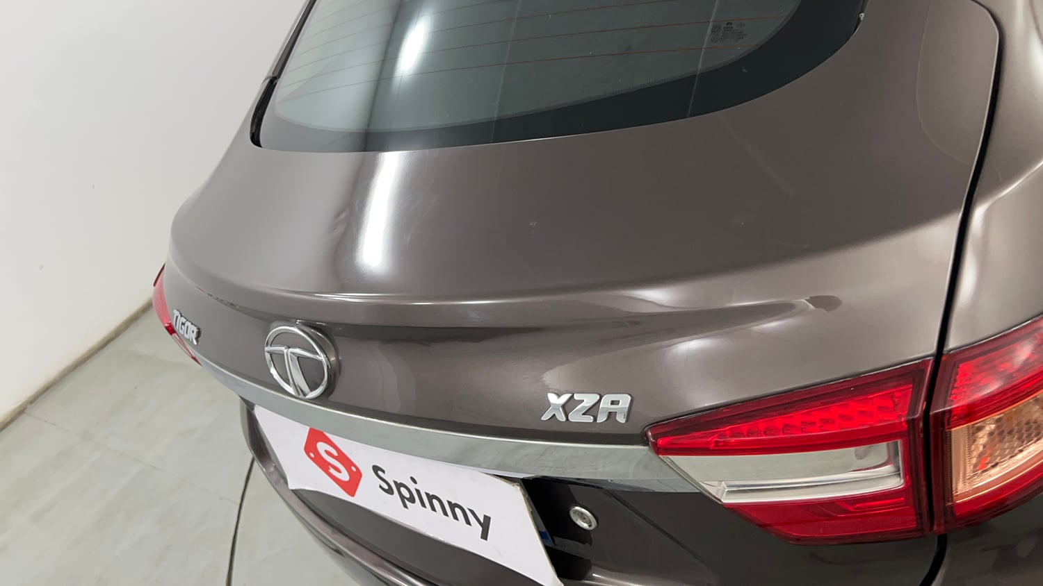 Used 2018 Tata Tigor Revotron XZA Petrol Automatic dents MINOR DENT