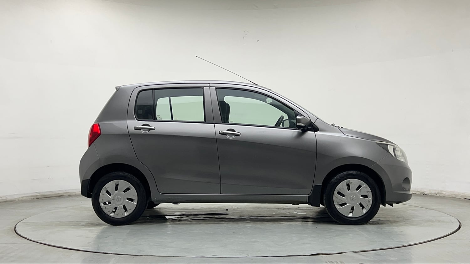 Used 2016 Maruti Suzuki Celerio ZXi AMT Petrol Automatic exterior RIGHT SIDE VIEW