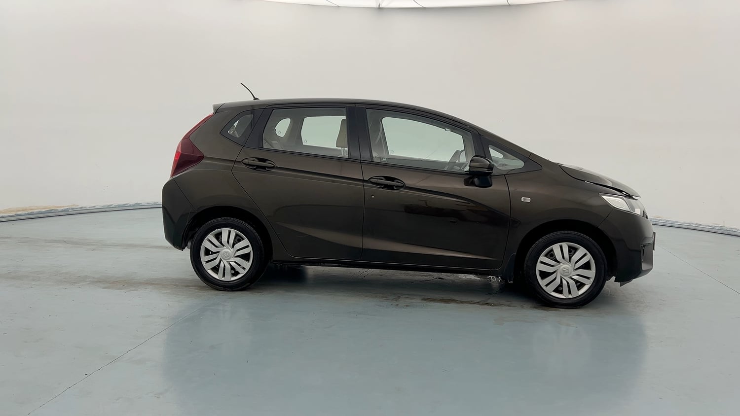 Used 2018 Honda Jazz SV Petrol Petrol Manual exterior RIGHT SIDE VIEW