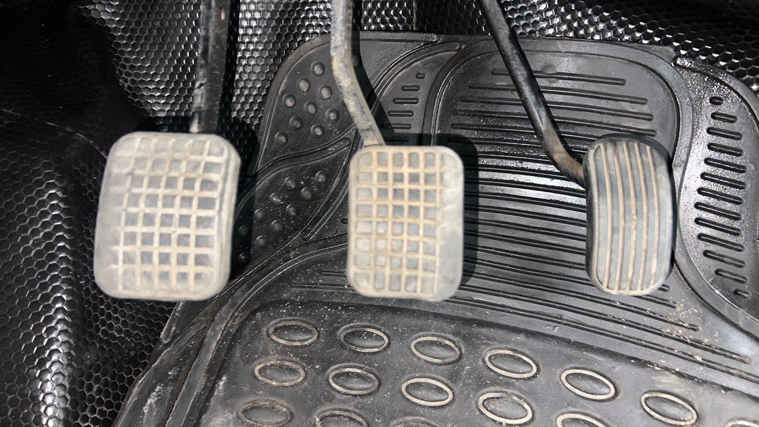 Used 2016 Tata Tiago Revotron XZ Petrol Manual interior PEDALS VIEW