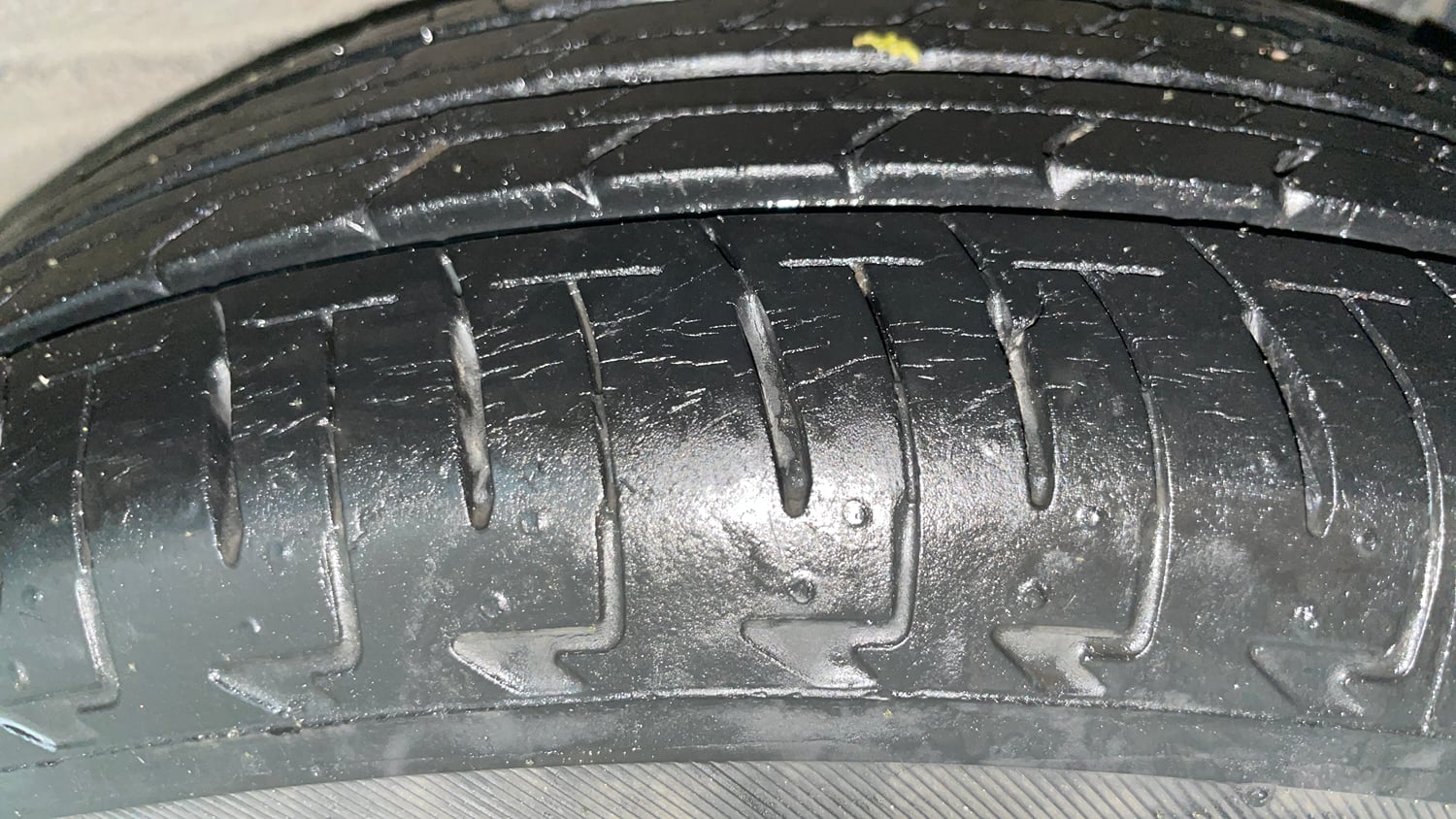 Used 2022 Maruti Suzuki Ignis Delta 1.2 MT Petrol Manual tyres LEFT REAR TYRE TREAD VIEW