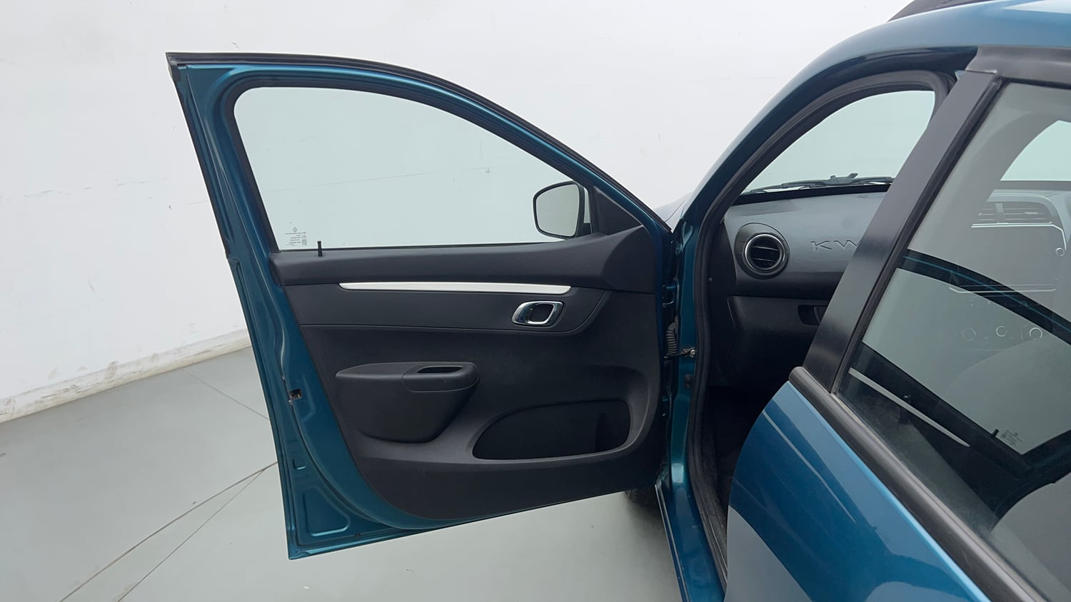 Used 2025 Renault Kwid CLIMBER 1.0 MT Petrol Manual interior LEFT FRONT DOOR OPEN VIEW