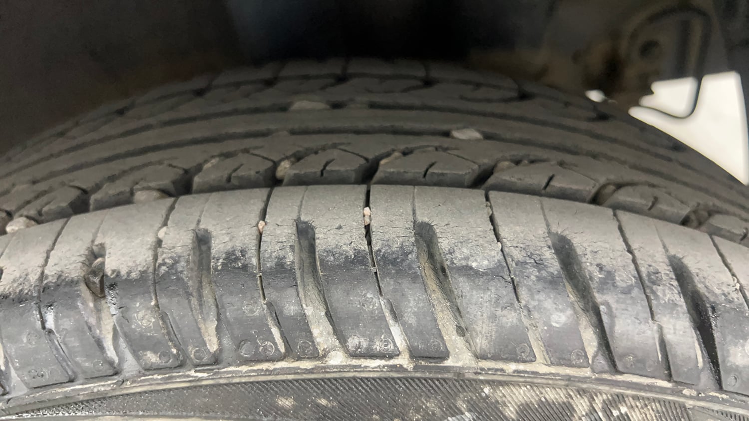 Used 2016 Hyundai Grand i10 Sportz 1.2 Kappa VTVT Petrol Manual tyres LEFT REAR TYRE TREAD VIEW