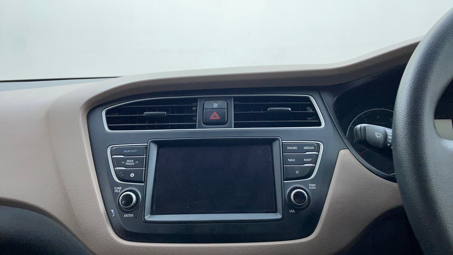 Used 2019 Hyundai Elite i20 Sportz Plus 1.2 CVT Petrol Automatic top_features Integrated (in-dash) music system