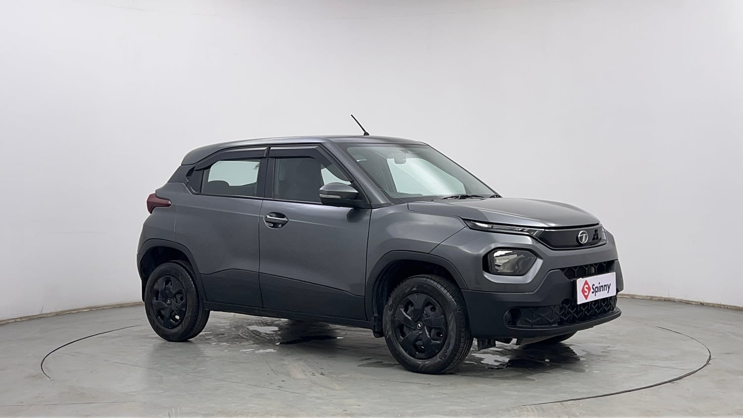 Used 2022 Tata Punch Adventure MT Petrol Manual exterior RIGHT FRONT CORNER VIEW