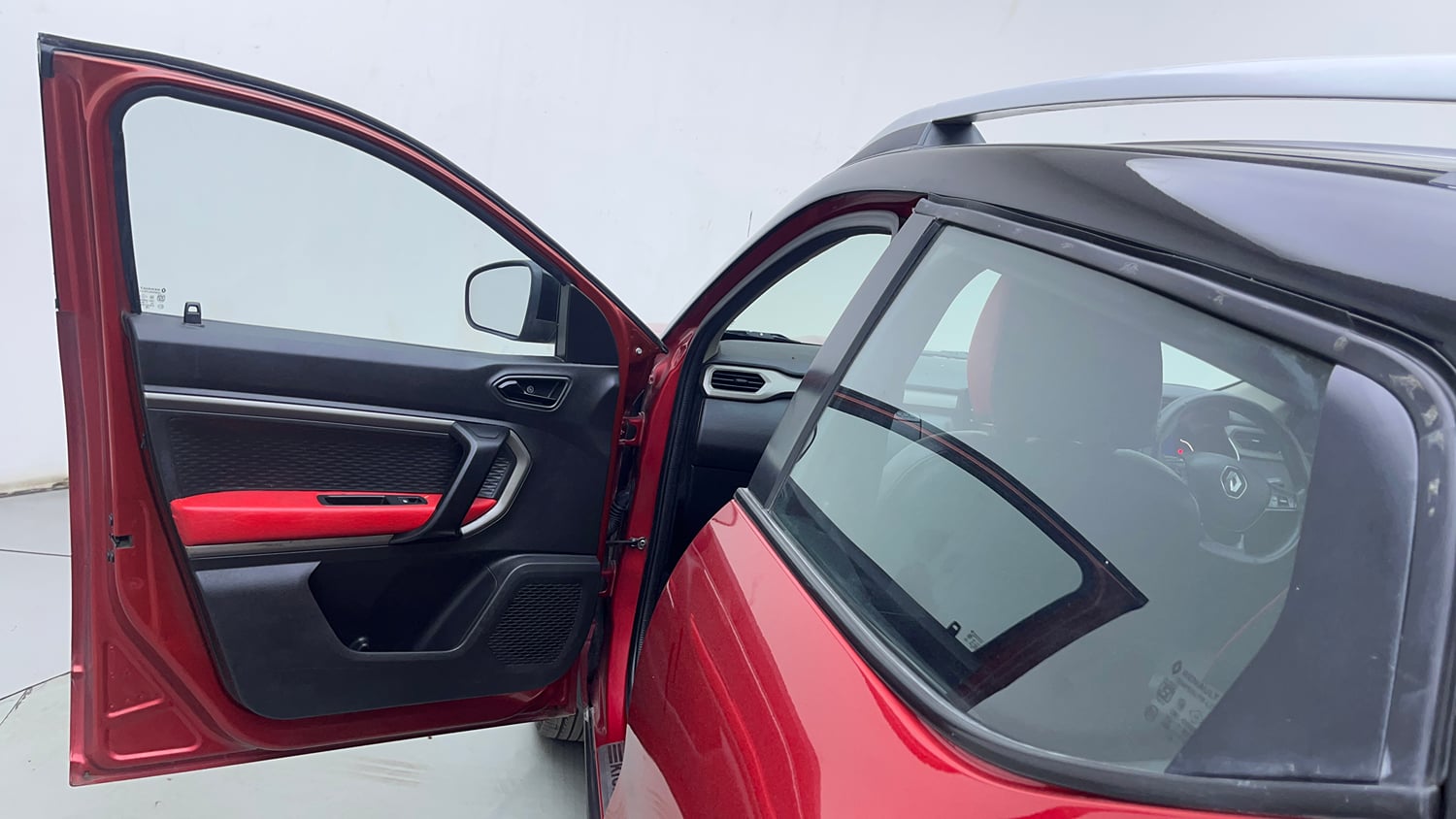 Used 2021 Renault Kiger RXZ Turbo CVT Dual Tone Petrol Automatic interior LEFT FRONT DOOR OPEN VIEW
