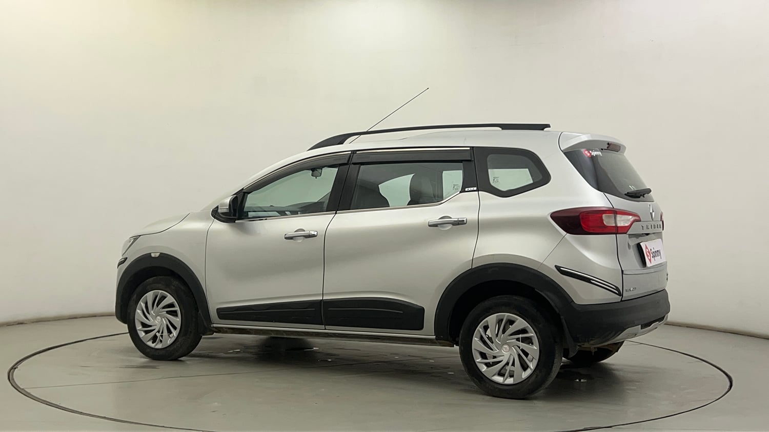 Used 2021 Renault Triber RXZ EASY-R AMT Petrol Automatic exterior LEFT REAR CORNER VIEW