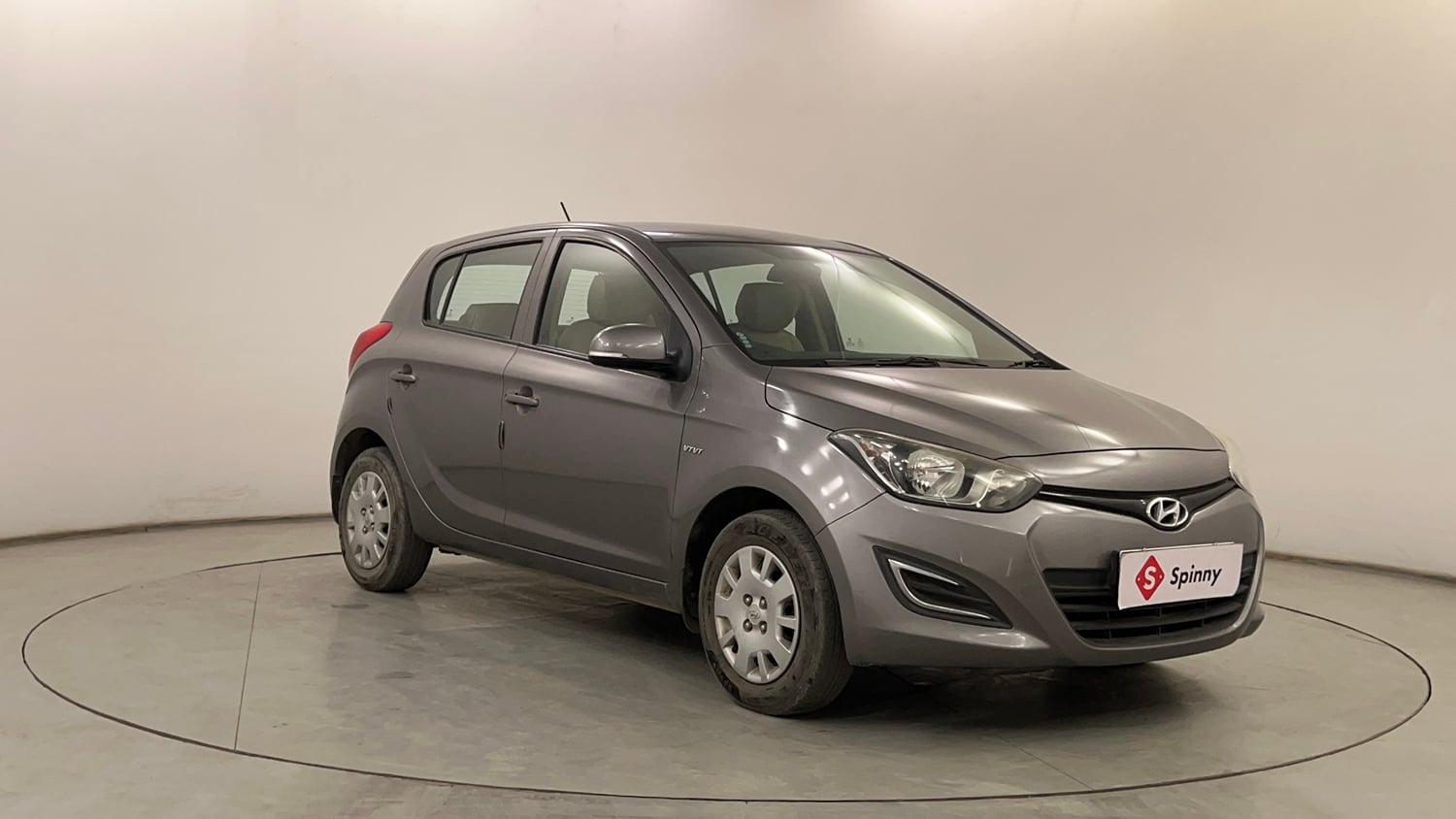 Used 2013 Hyundai i20 Magna 1.2 Petrol Manual exterior RIGHT FRONT CORNER VIEW