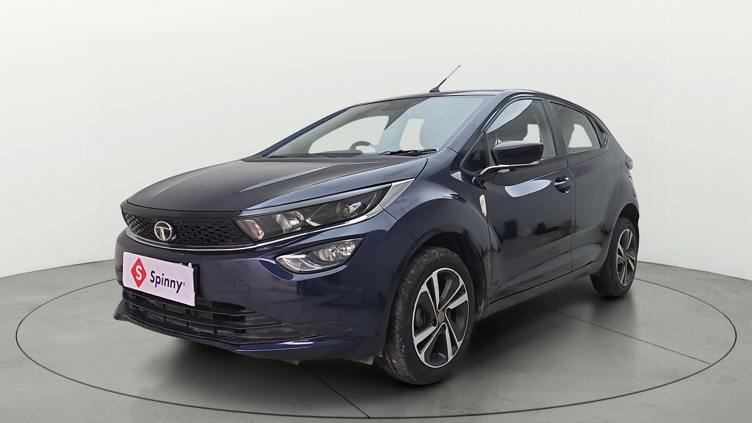 Used 2023 Tata Altroz XZ Diesel Diesel Manual exterior LEFT FRONT CORNER VIEW