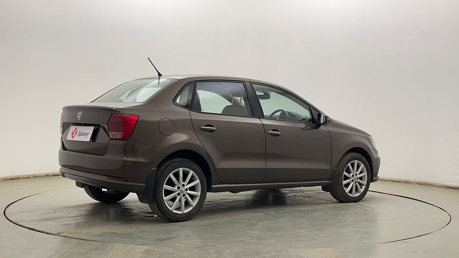 Used 2018 Volkswagen Ameo Highline1.2L Plus (P) 16 Alloy Petrol Manual exterior RIGHT REAR CORNER VIEW