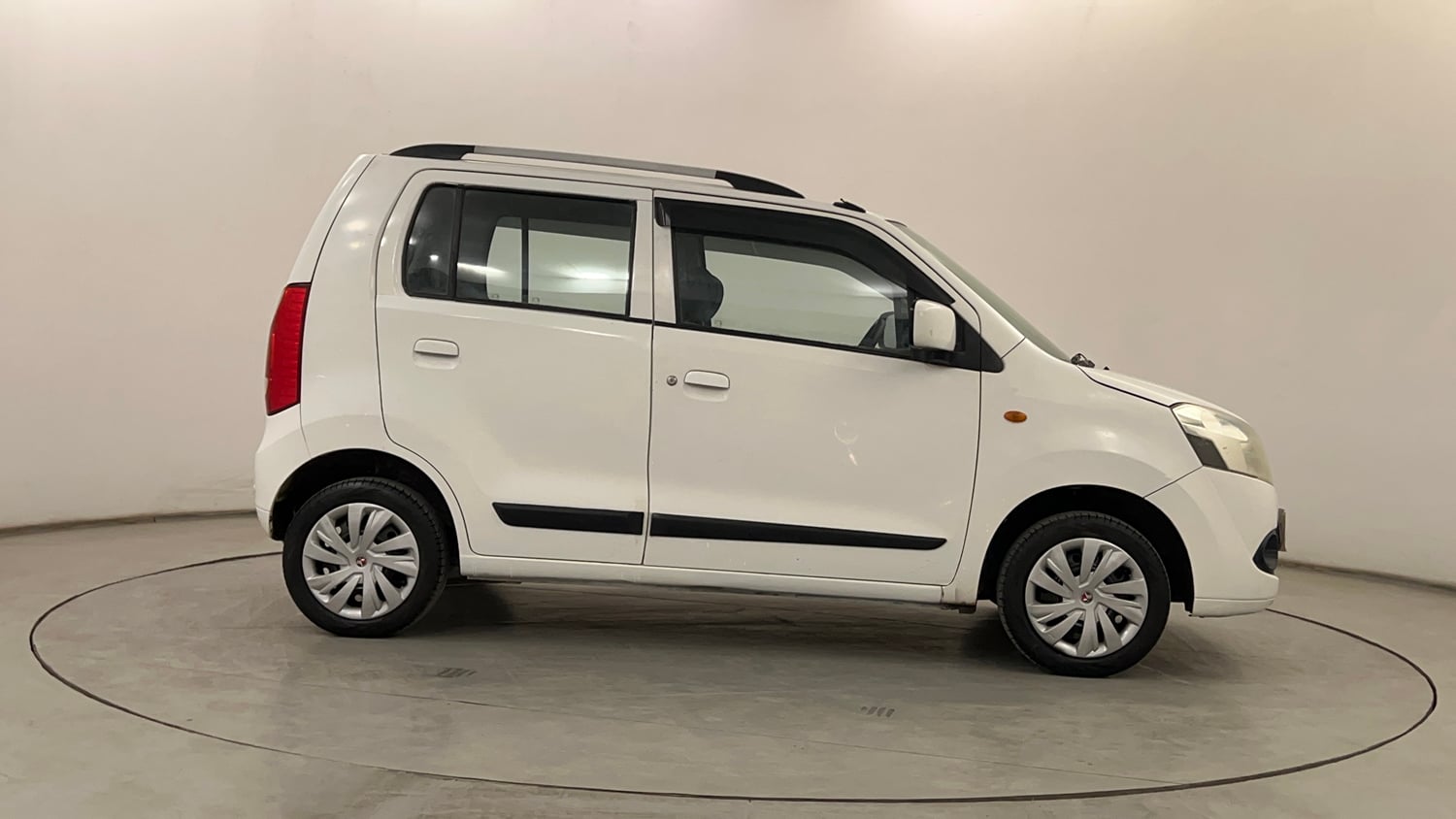 Used 2012 Maruti Suzuki Wagon R 1.0 VXi Petrol Manual exterior RIGHT SIDE VIEW