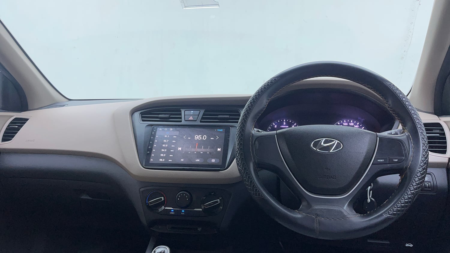 Used 2018 Hyundai Elite i20 Magna Executive 1.4 CRDI Diesel Manual interior DASHBOARD VIEW