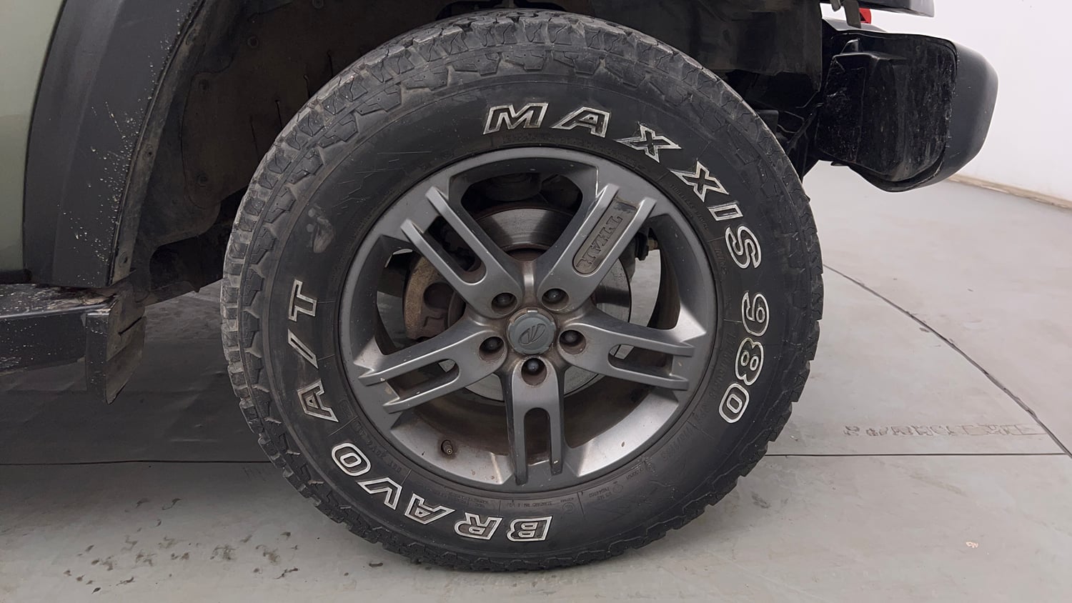 Used 2022 mahindra Thar LX Hard Top Petrol AT 4WD Petrol Automatic tyres RIGHT FRONT TYRE RIM VIEW