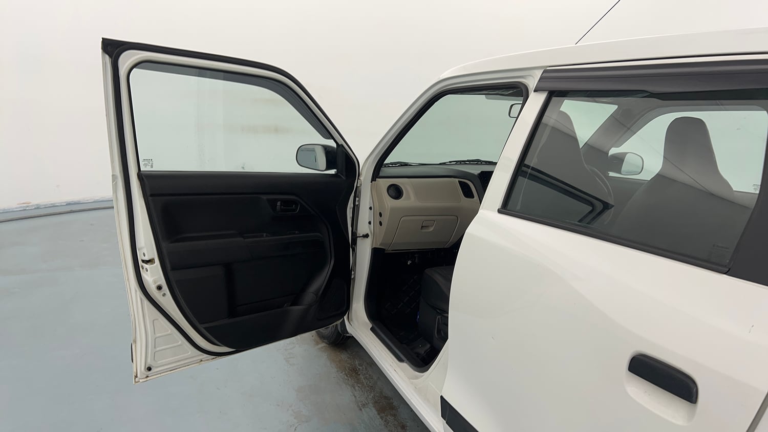 Used 2024 Maruti Suzuki Wagon R LXI 1.0 Petrol Manual interior LEFT FRONT DOOR OPEN VIEW