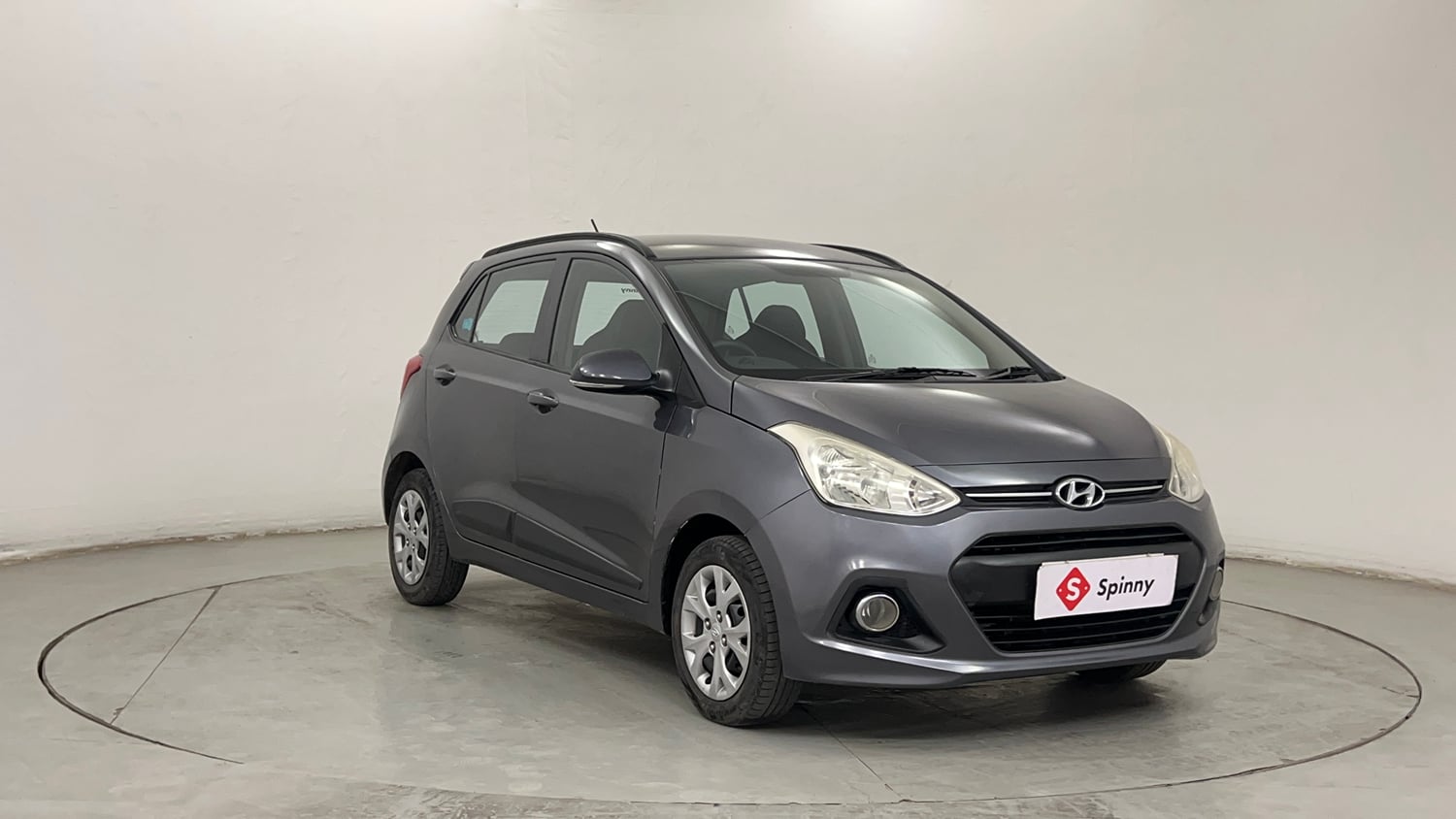 Used 2016 Hyundai Grand i10 Sportz 1.2 Kappa VTVT Petrol Manual exterior RIGHT FRONT CORNER VIEW