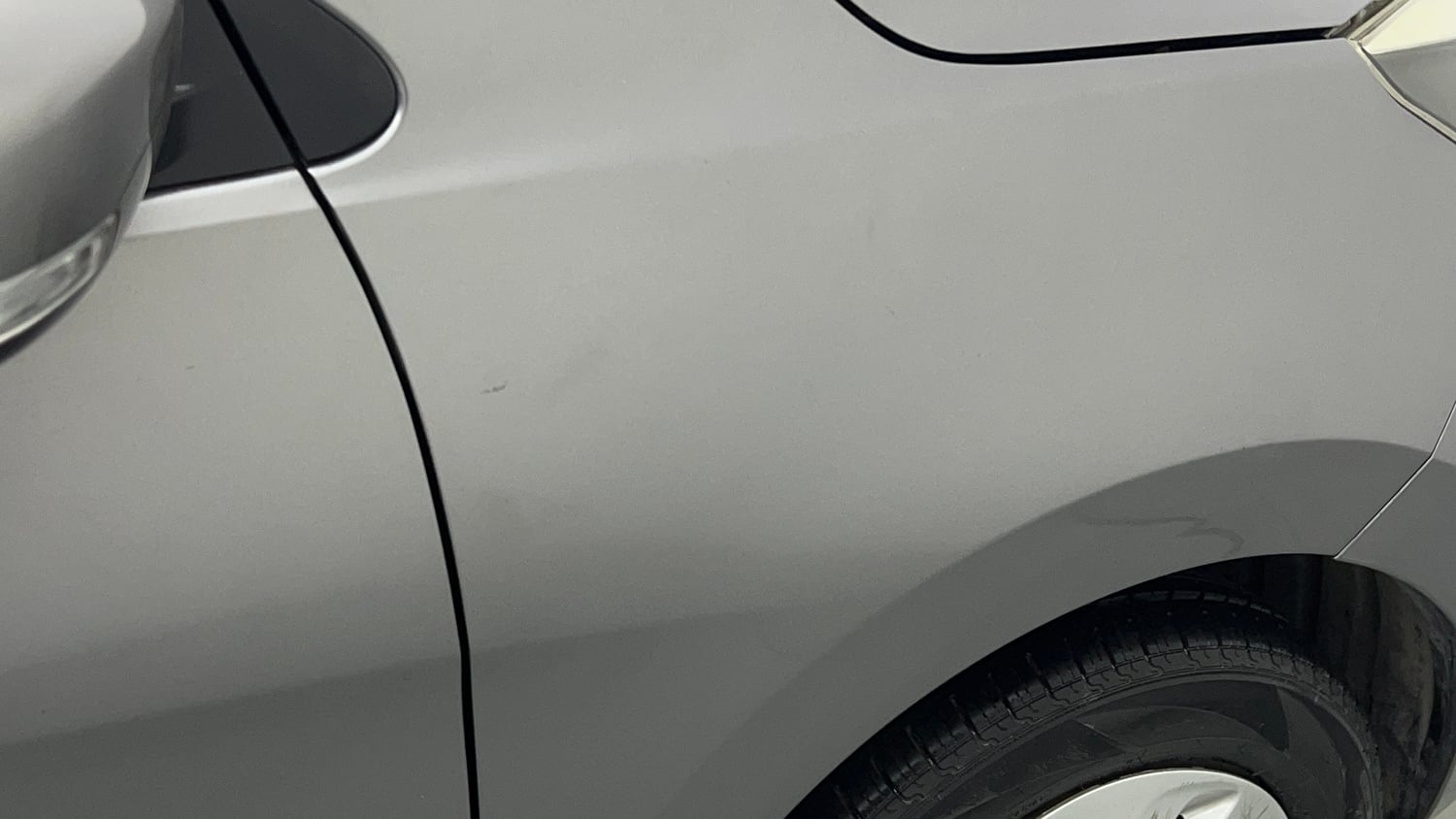 Used 2016 Maruti Suzuki Celerio ZXi AMT Petrol Automatic dents MINOR SCRATCH
