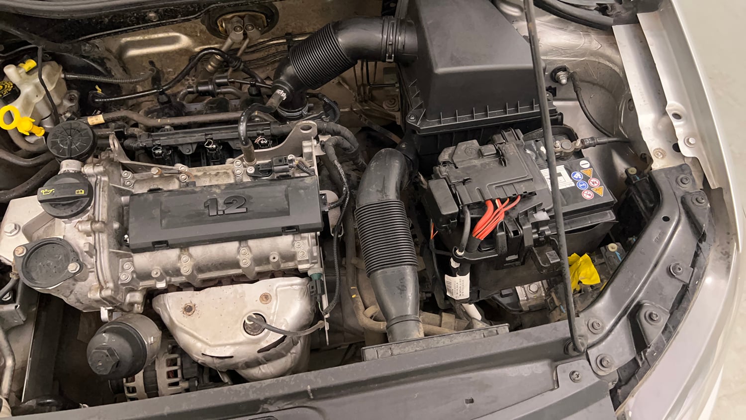 Used 2018 Volkswagen Ameo Comfortline 1.2L (P) Petrol Manual engine ENGINE LEFT SIDE VIEW