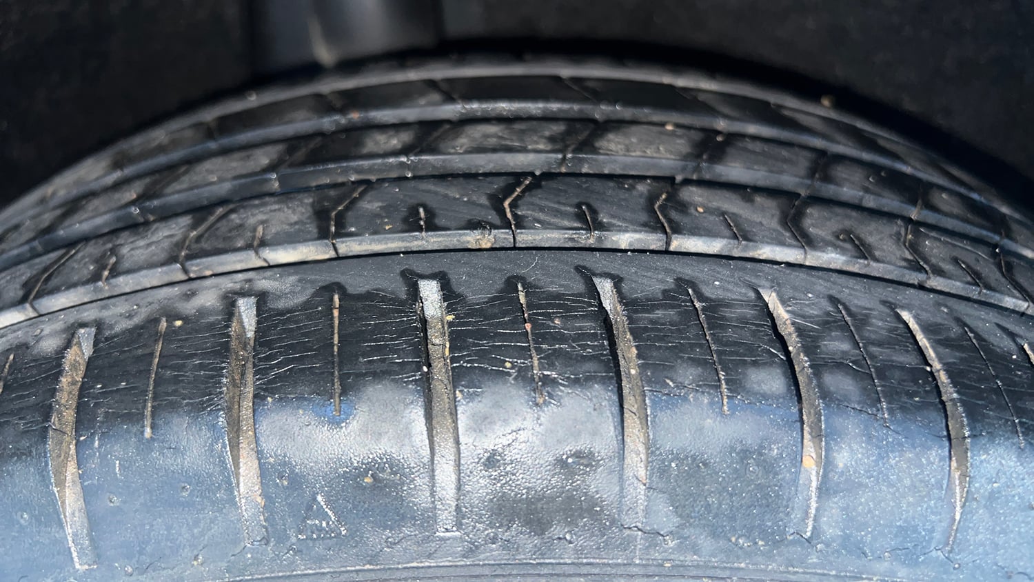 Used 2018 Maruti Suzuki Baleno Alpha 1.2 Petrol Manual tyres RIGHT REAR TYRE TREAD VIEW