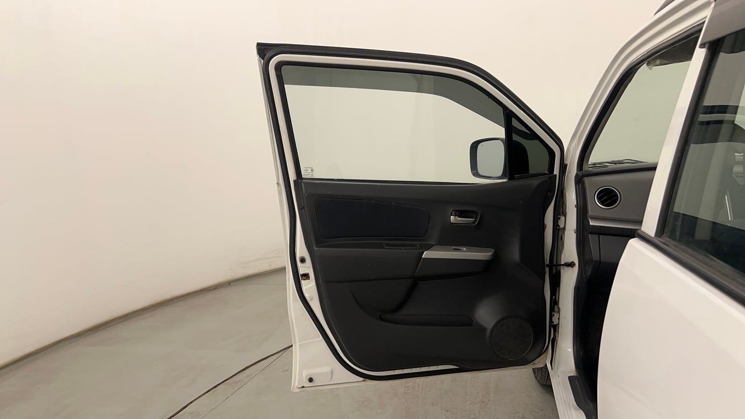 Used 2012 Maruti Suzuki Wagon R 1.0 VXi Petrol Manual interior LEFT FRONT DOOR OPEN VIEW
