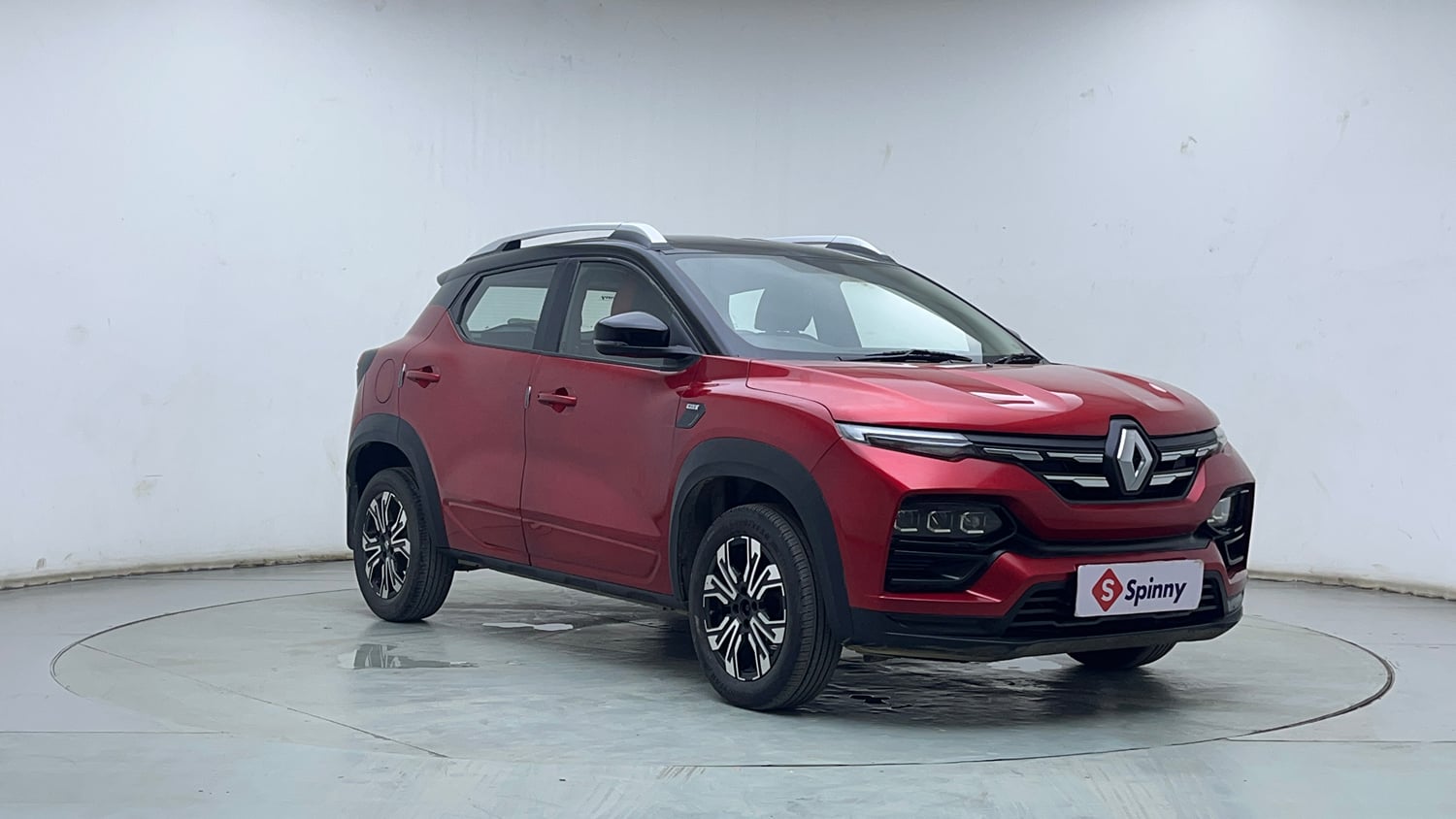 Used 2021 Renault Kiger RXZ Turbo CVT Dual Tone Petrol Automatic exterior RIGHT FRONT CORNER VIEW