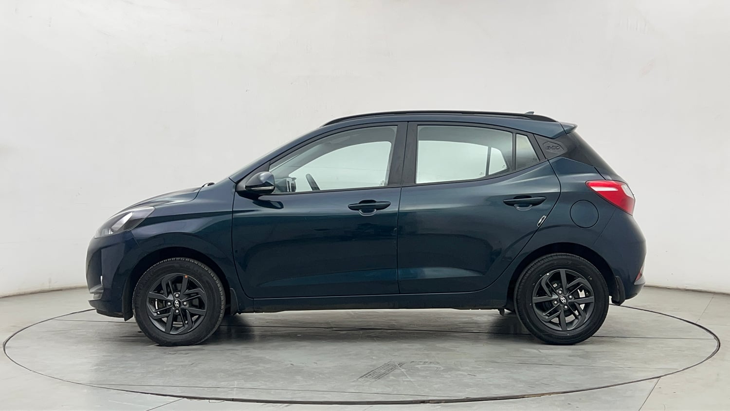 Used 2023 Hyundai Grand i10 Nios Sportz 1.2 Kappa VTVT Petrol Manual exterior LEFT SIDE VIEW