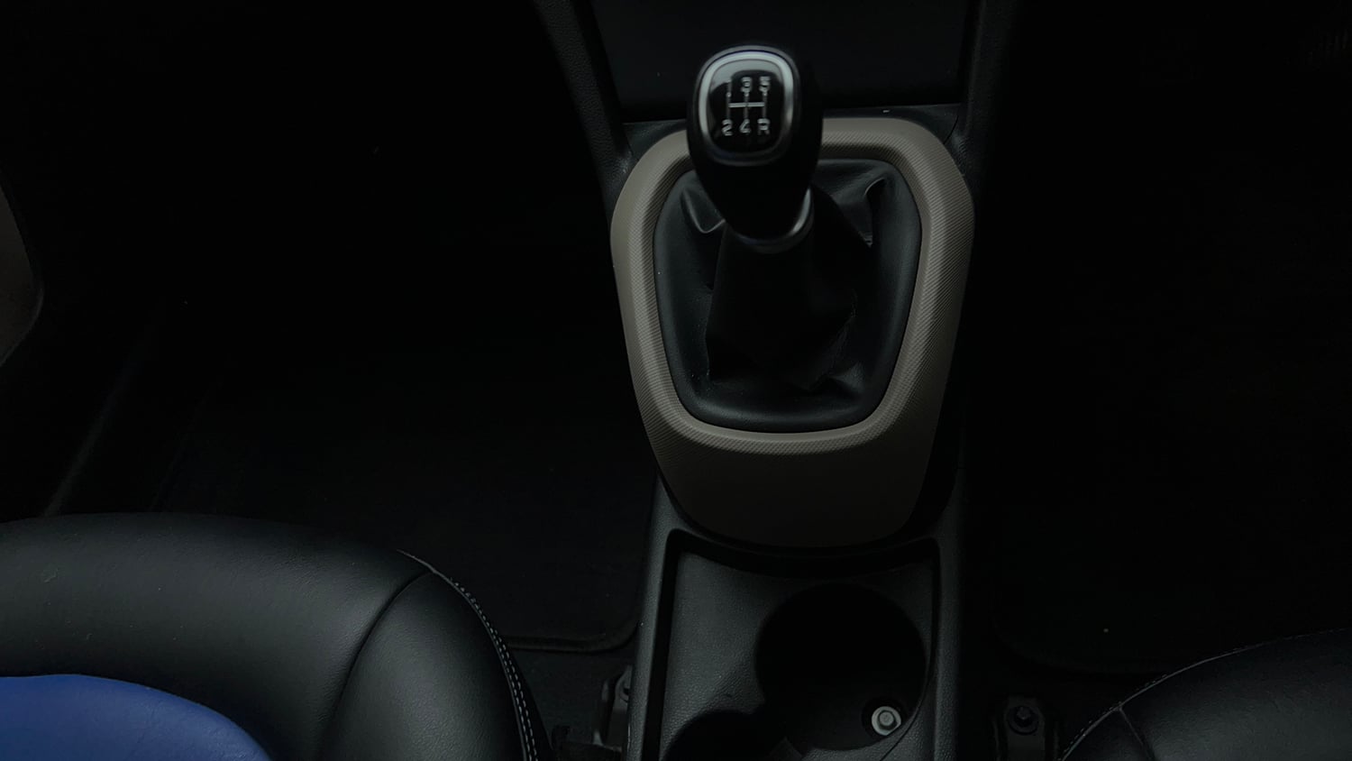 Used 2019 Hyundai Xcent SX Petrol Manual interior GEAR  KNOB VIEW