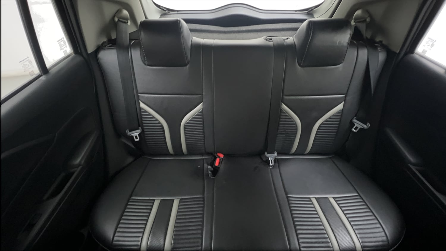 Used 2024 Maruti Suzuki Swift VXi (O) AMT Petrol Automatic interior REAR SEAT CONDITION VIEW