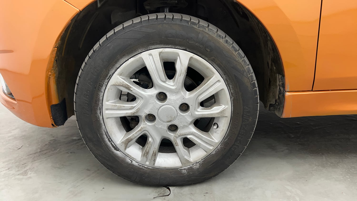 Used 2016 Tata Tiago Revotron XZ Petrol Manual tyres LEFT FRONT TYRE RIM VIEW