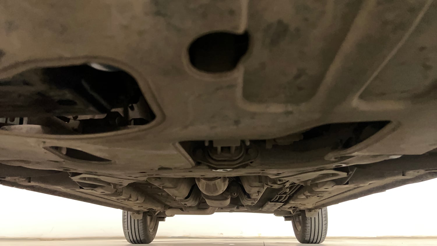 Used 2021 Hyundai Venue SX 1.0 Turbo Petrol Manual extra FRONT LEFT UNDERBODY VIEW